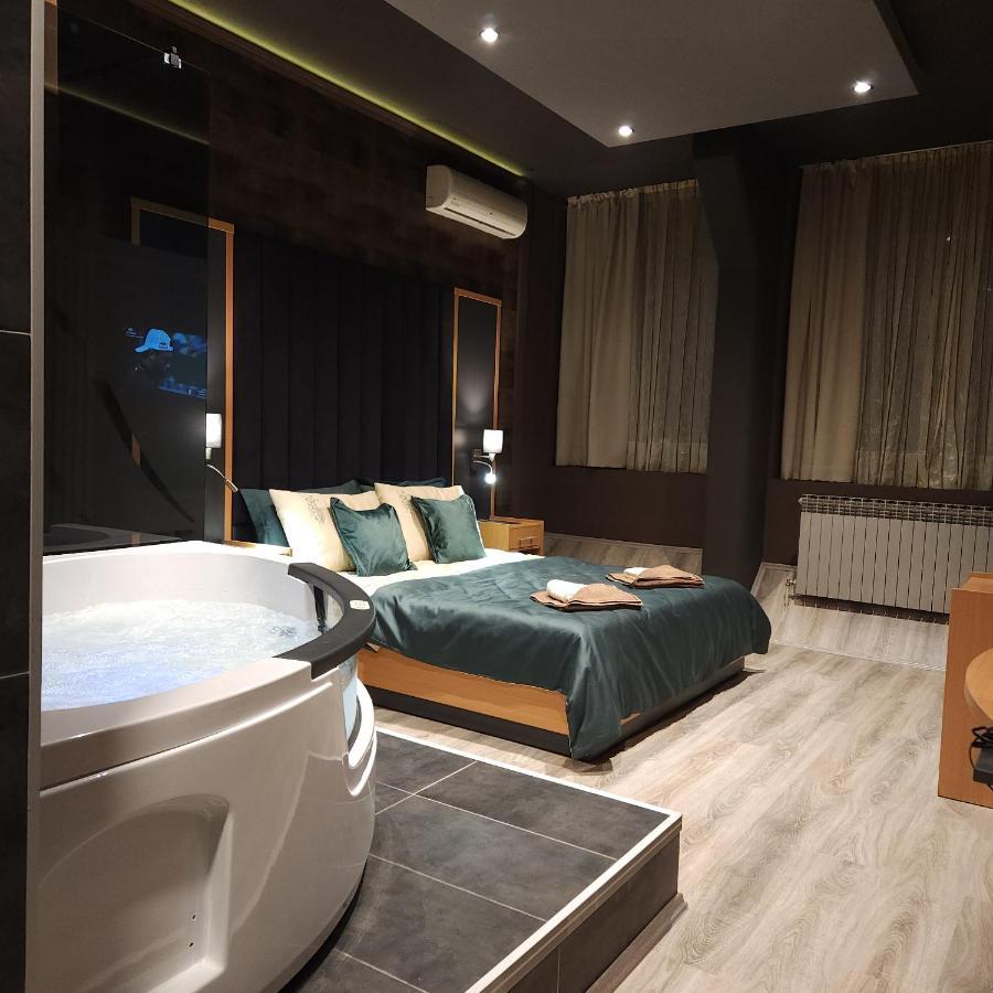 In Club Aparthotel Vrnjačka Banja Kültér fotó