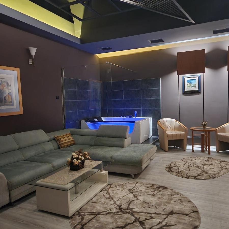 In Club Aparthotel Vrnjačka Banja Kültér fotó